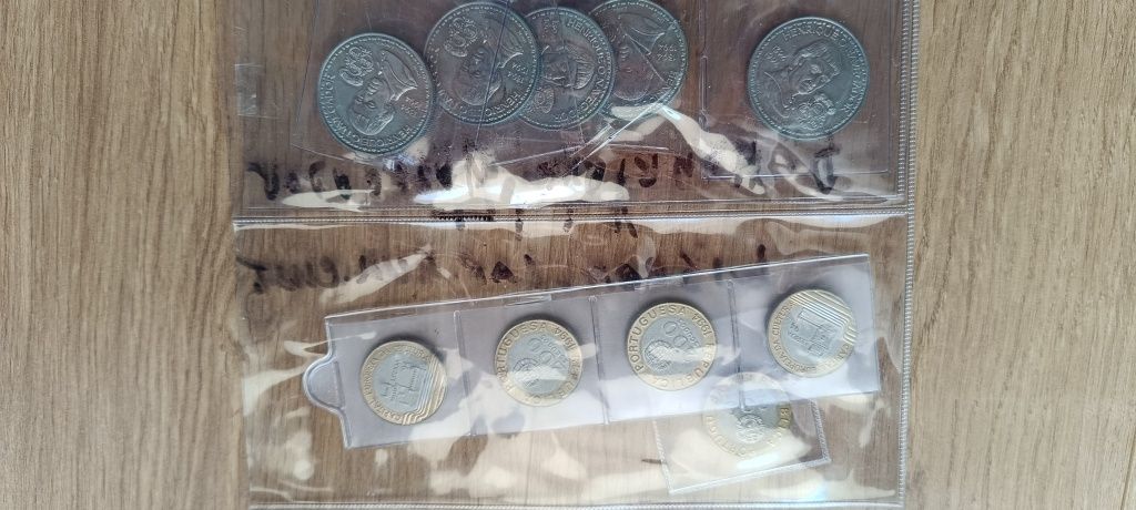 109 moedas comemorativas de Portugal de 200 escudos e 100 escudos