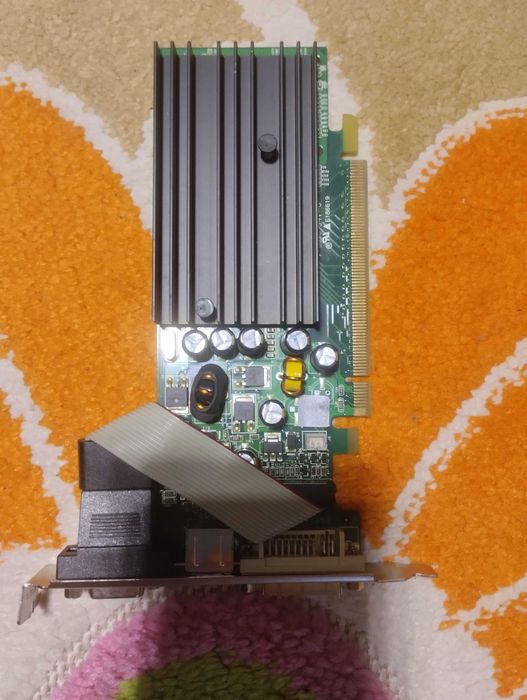 Відеокарта ASUS GeForce 6200 LE