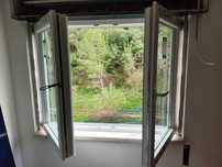janela pvc. cor branco