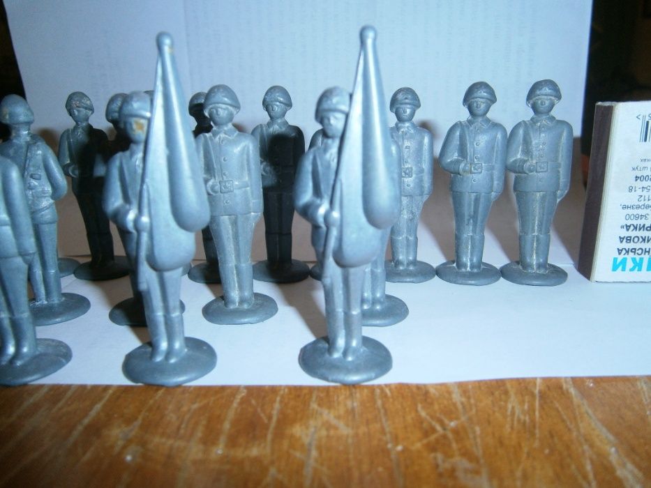 военный тягач, самолеты, оловянные солдатики,модели СССР