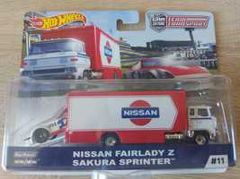 Hot Wheels Team Transport #11 Nissan Fairlady Z Sakura Sprinter