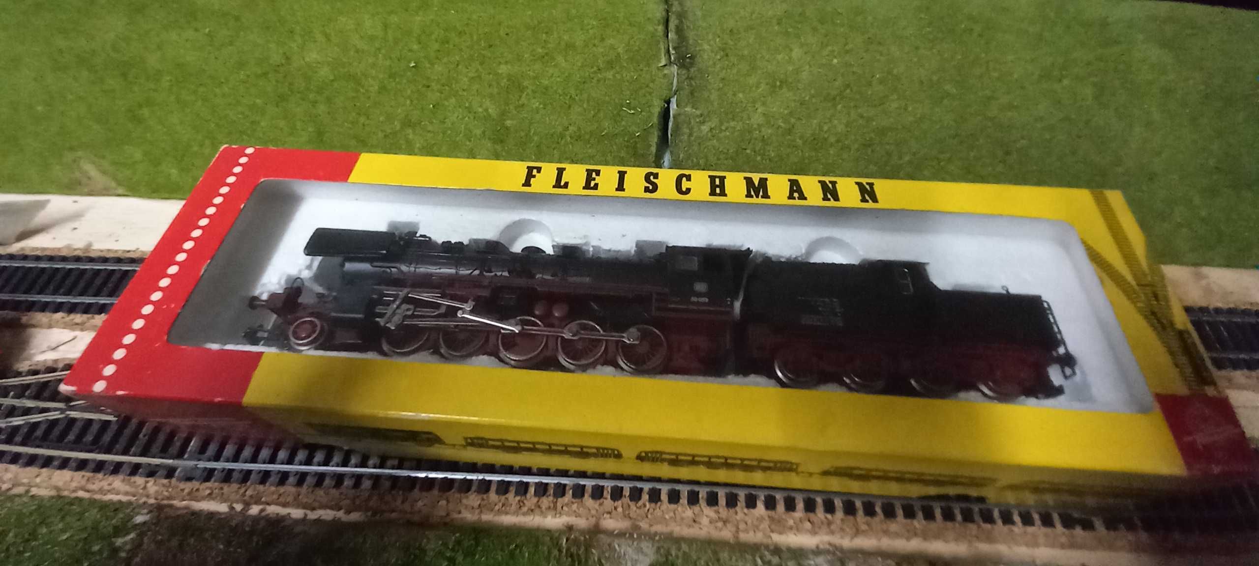 Locomotiva a vapor Fleischmann H0 1:87