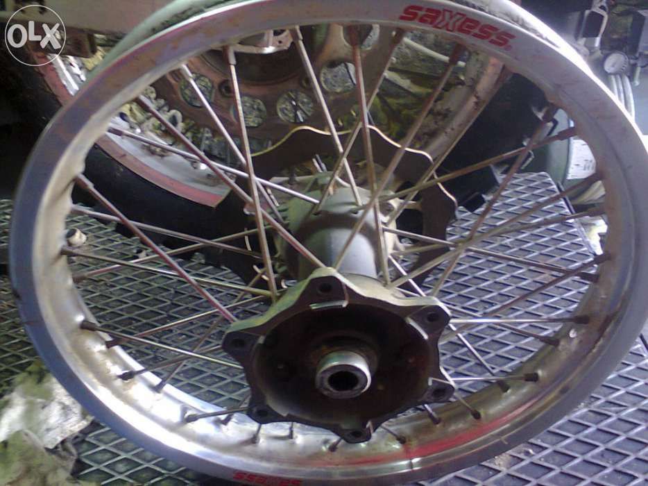 Roda tras bmw g450x