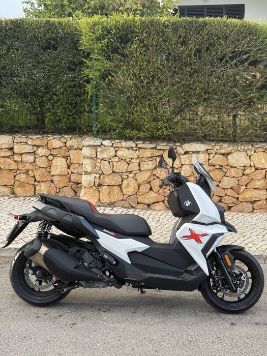 BMW C 400 X — 1.354 km — Estado de Nova - Connectivity