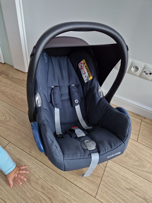 Nosidełko fotelik maxi cosi cabriofix + baza familyfix