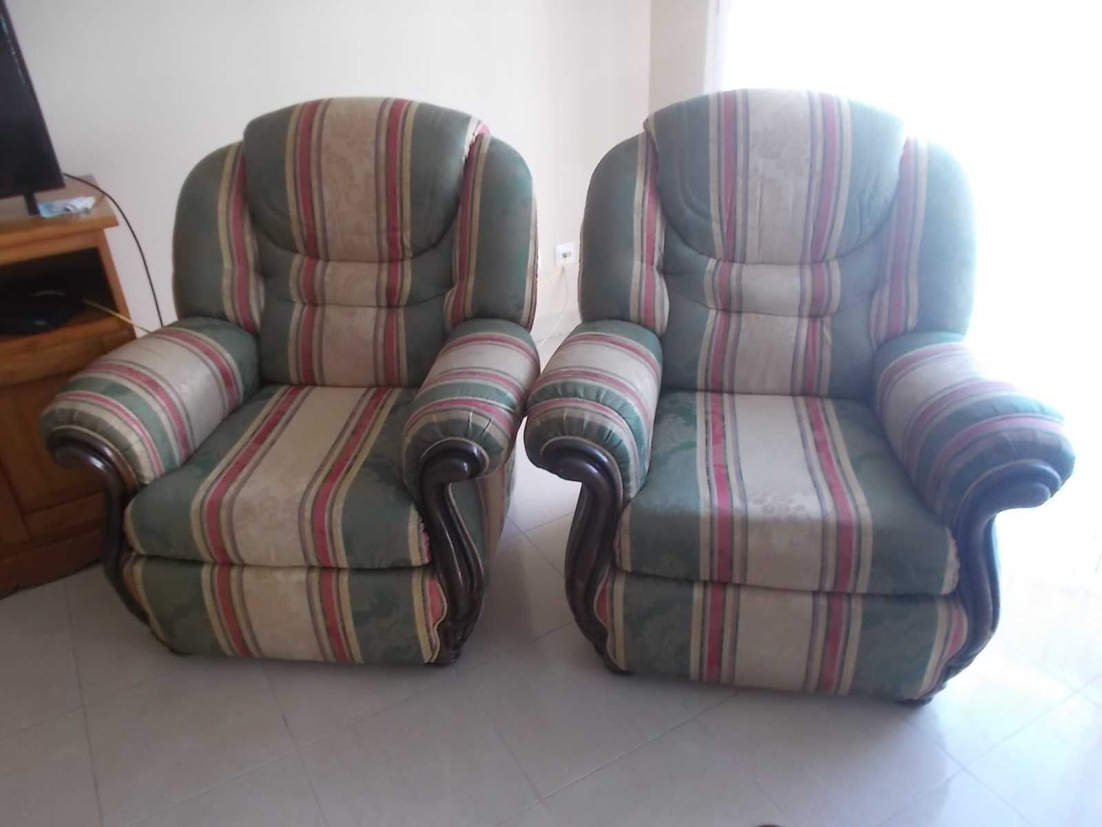 Sofas maples individuais em tecido (Muito bom estado)