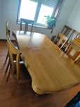 Mesa e 8 cadeiras de sala