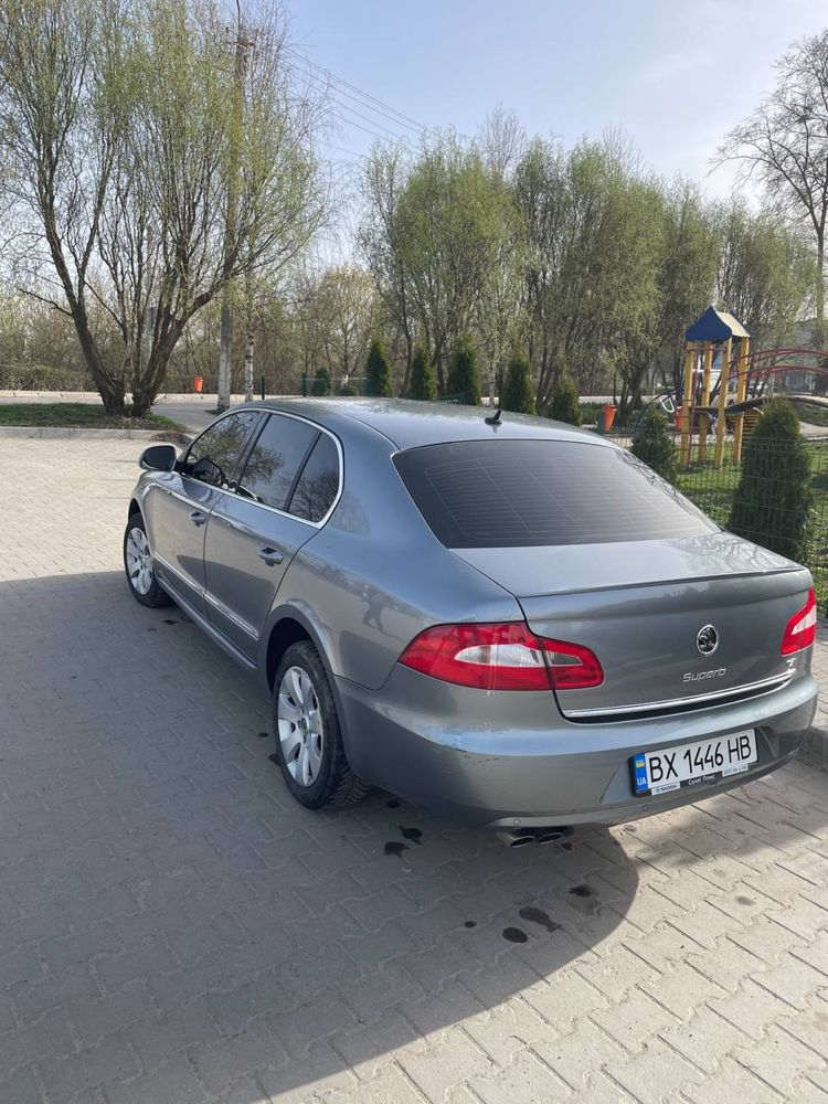 Продам власний автомобіль Skoda Superb