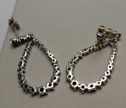 Srebrne wiszące kolczyki łezki czarne cyrkonie sztyfty