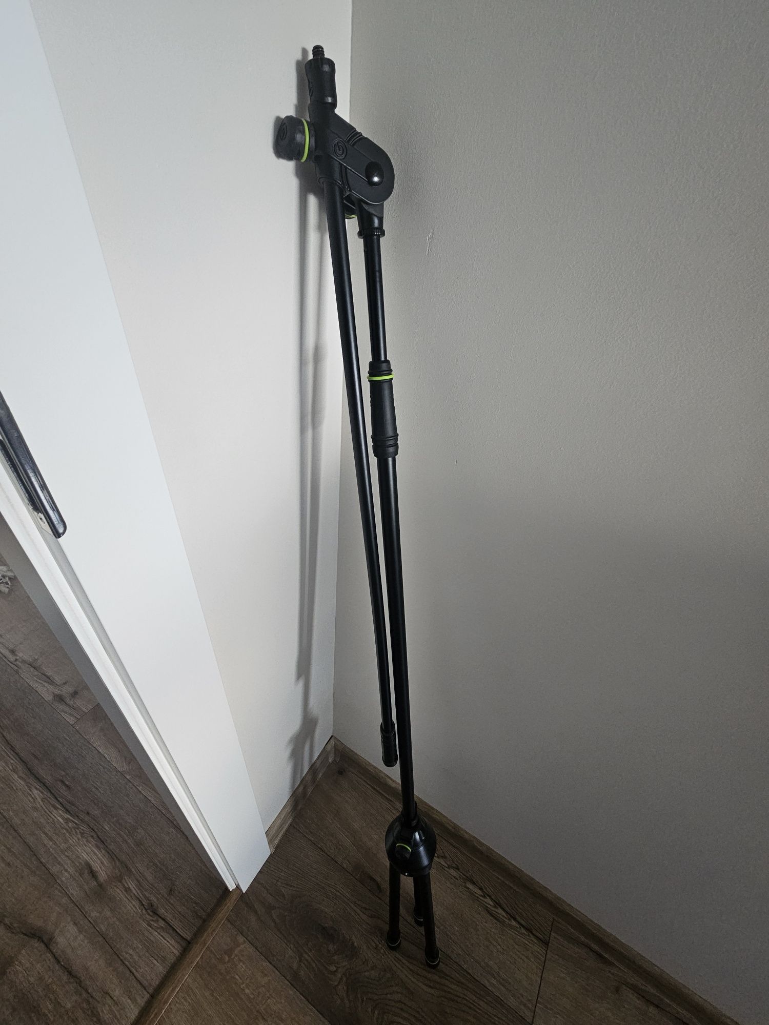 Statyw mikrofonowy Gravity