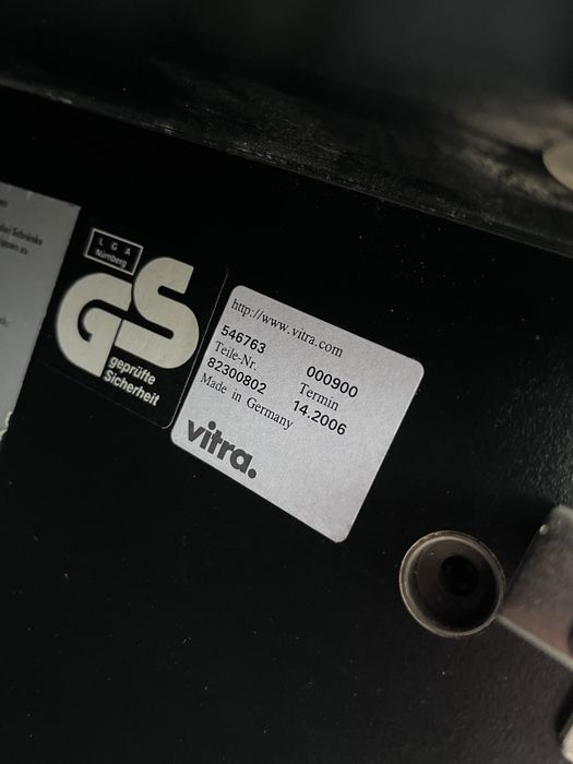 Vitra szafa biurowa na akta cupboard