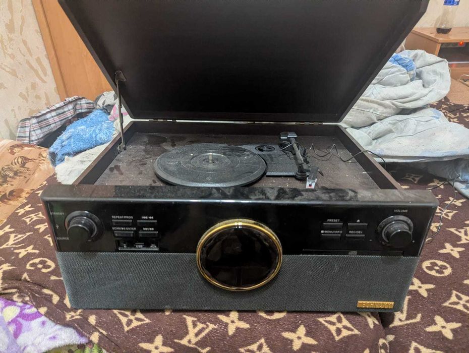 Виниловый проигрыватель Technaxx TX-137