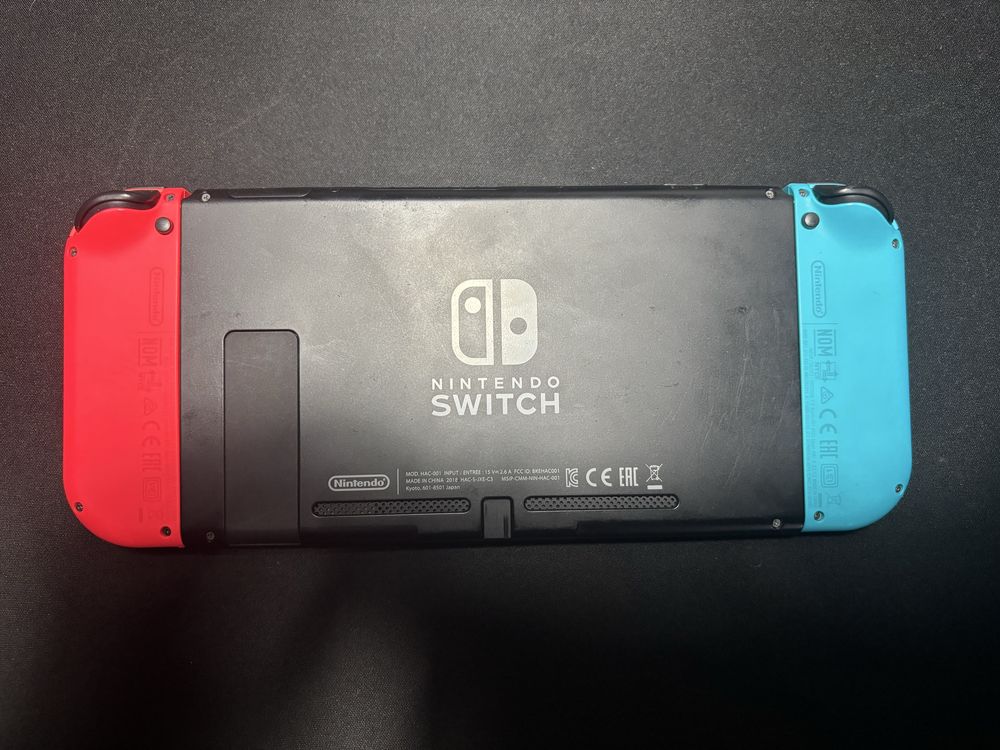 Nintendo Switch Desbloqueada + Cartão SD 256GB + Dock + Jogos