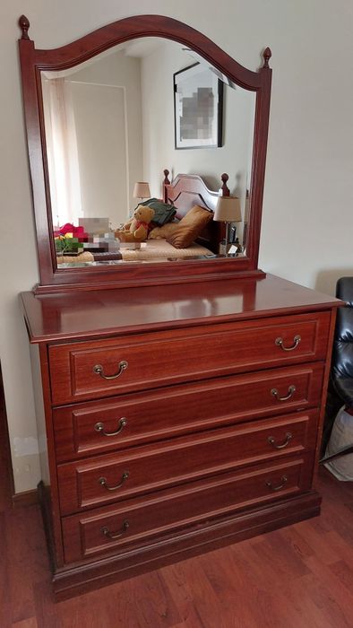 Cómoda em bom estado