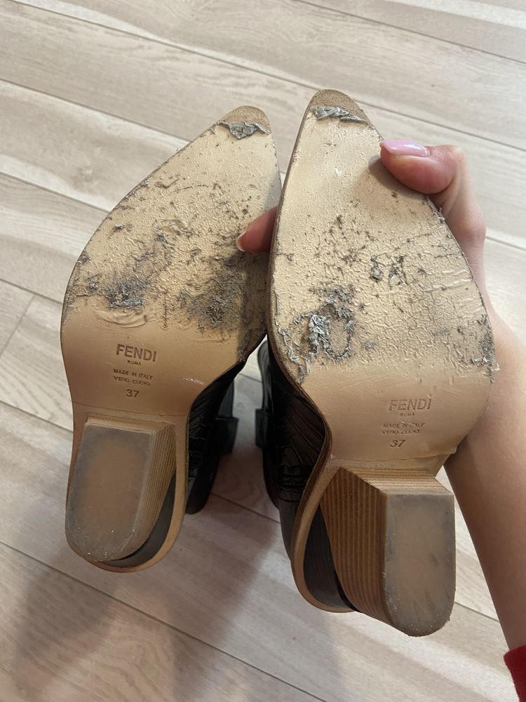 Козаки Fendi, сапоги, черевики, шкіряні