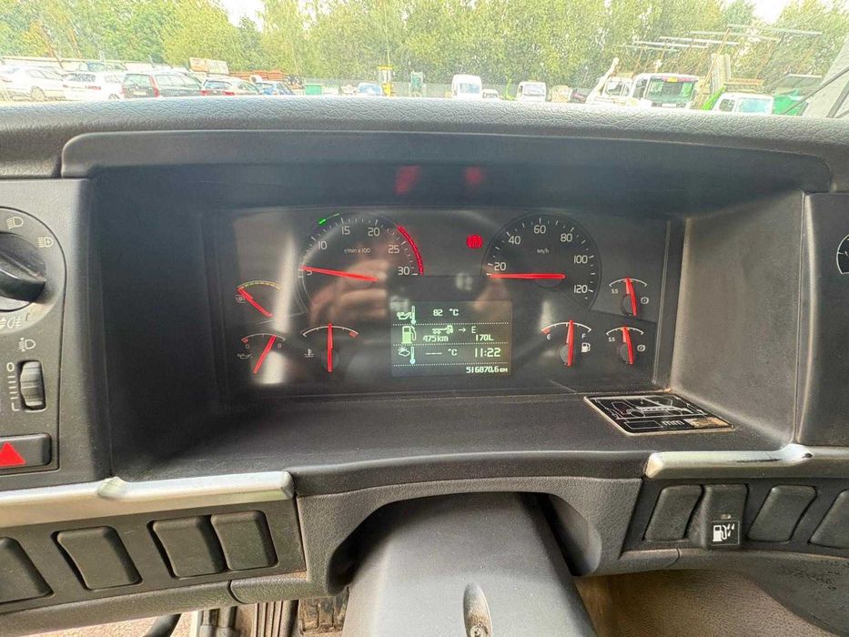 Bramowiec VOLVO FM 300