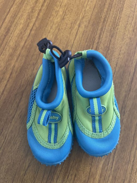 Аквашузи дитячі