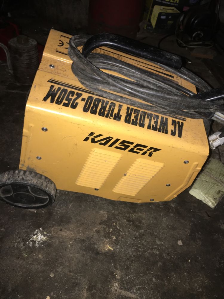 Зварювальний апарат Kaiser 250M