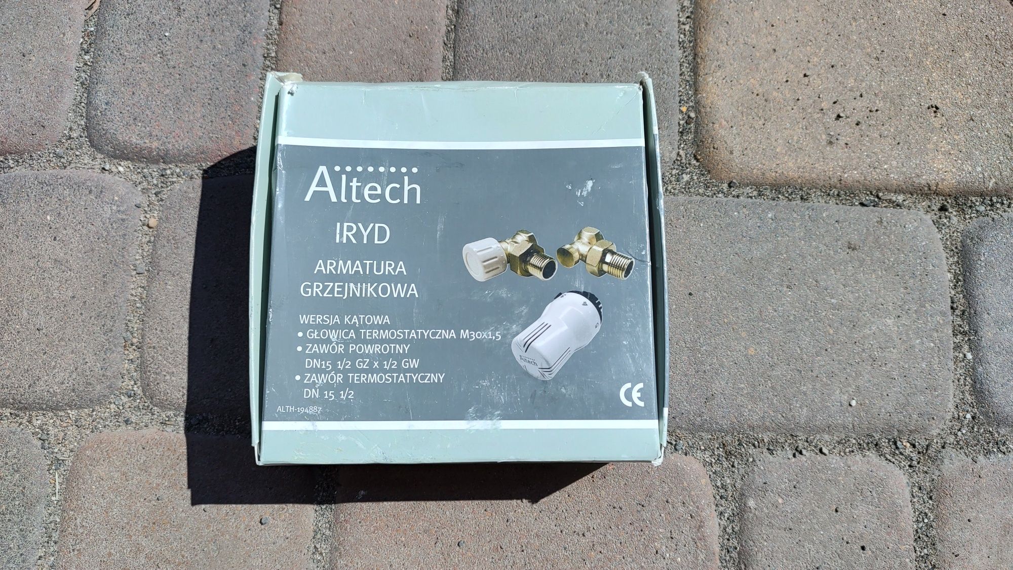 Alteh Iryd Armatura grzejnikówa wersja kątowa z termostatem