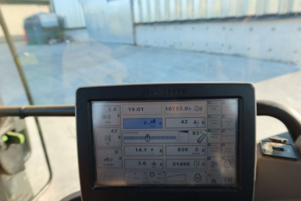Трактор john deere 6150 R