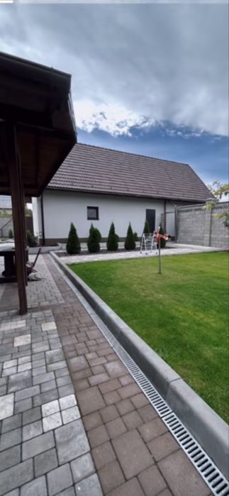 Продам будинок на Правому березі