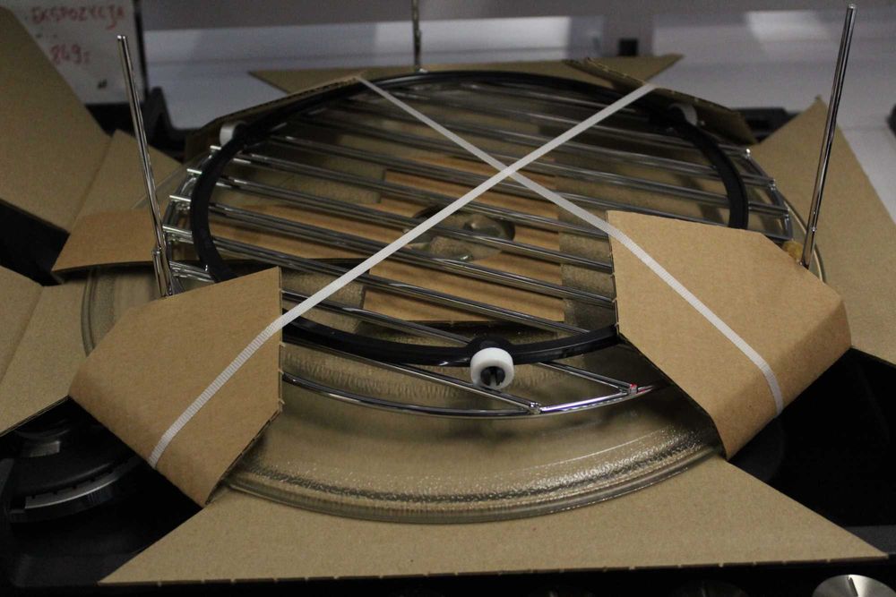 Kompaktowa mikrofala do zabudowy Electrolux KVMBE08X Ekspozycja