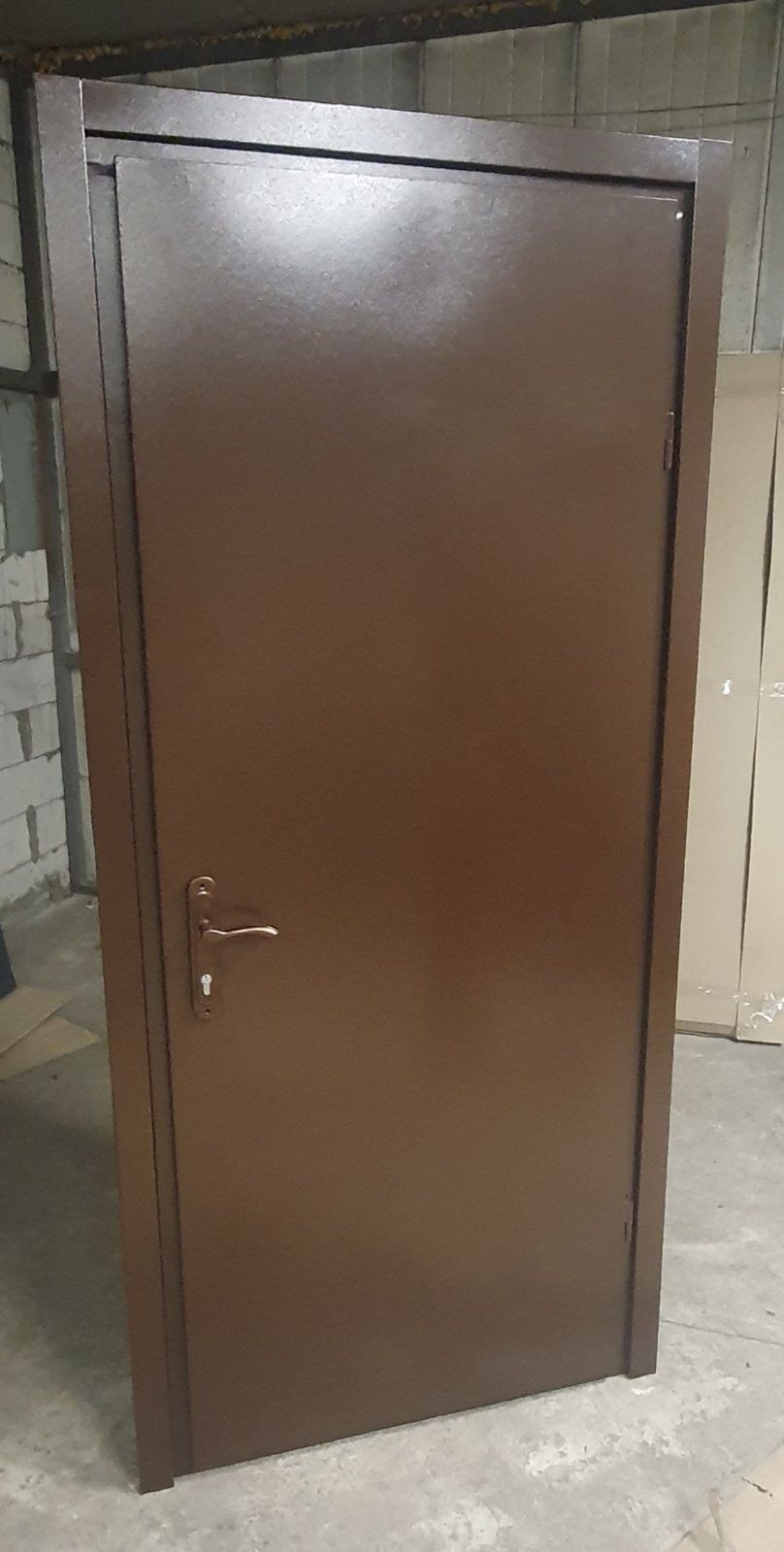 Двери входные одно и дволистовые металлические Технические/ Металл+ДСП