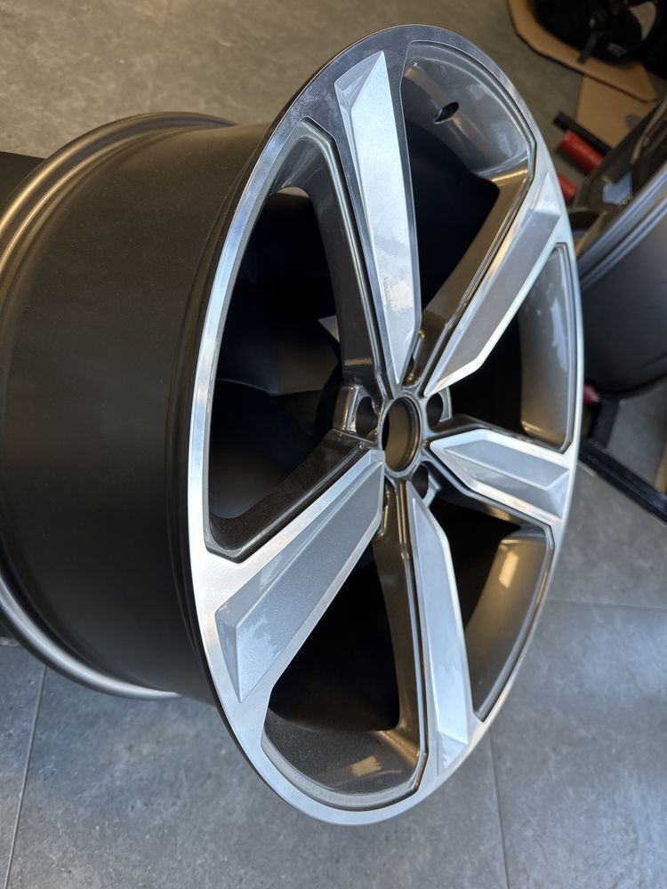 9j x 20" et30 pasujace do audi s5 s7 s4 a4 a5 s-line