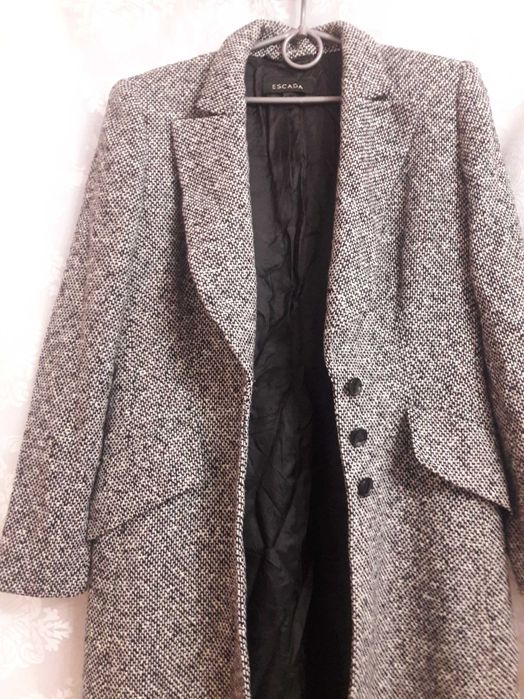Элегантное женское пальто Escada, весна,осень натуральная шерсть 46-48