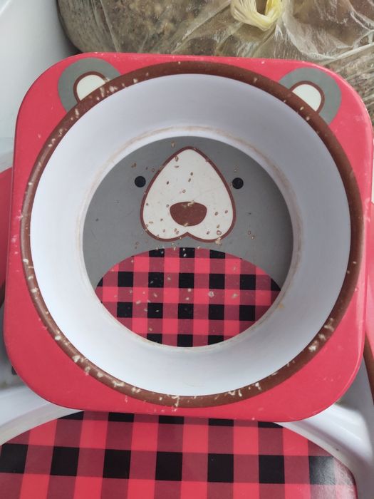 Дитячий посуд для хлопчика та дівчинки