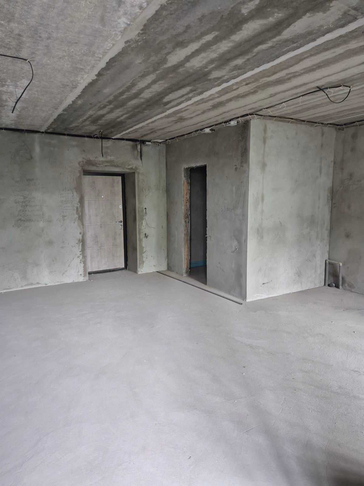 ПРОДАМ 3-кімнатну новобудову 6-9 Центр ЖК Центральний