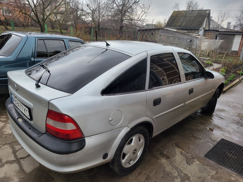 Opel vectra 1.6 газ