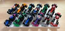 Stojak na LEGO 71049 Kolekcjonerskie mini bolidy F1 na wszystkie 12