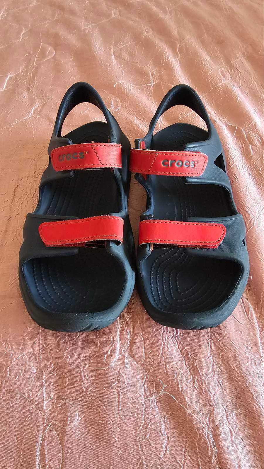 Crocs босоніжки розмір J2 (33-34)