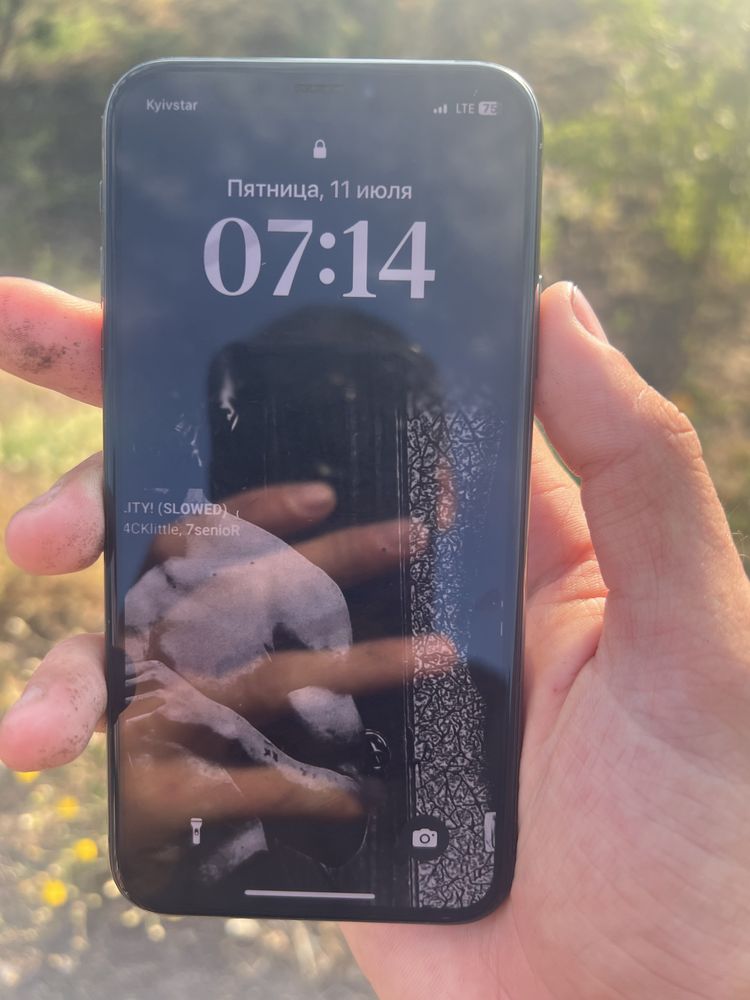 Продаю iPhone XS