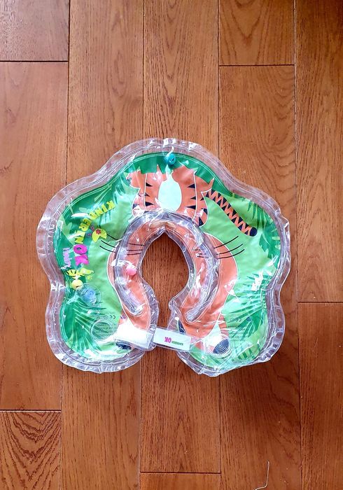 Комірець для купання немовлят. Коло для купання немовлят