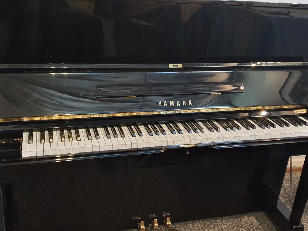 Pianino Yamaha U1