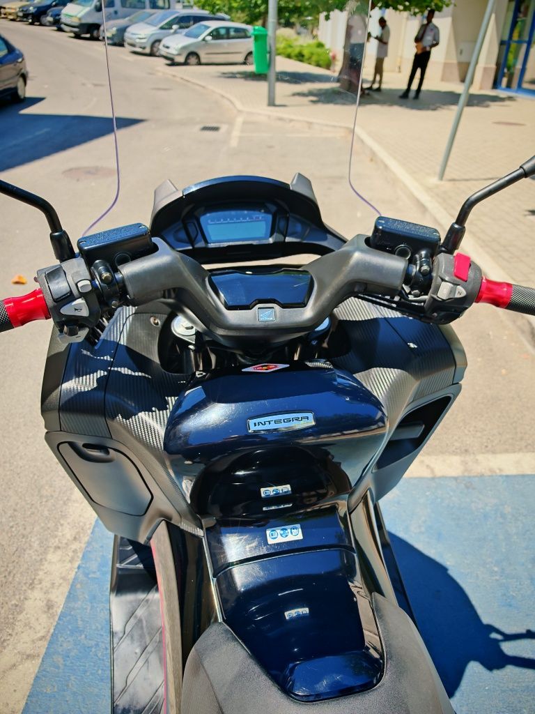 Honda integra 750S