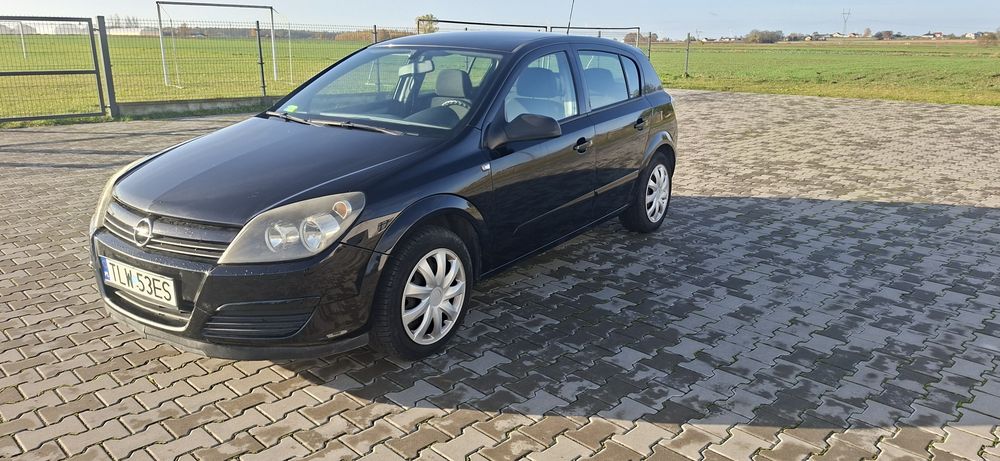 Opel astra h 1.6 benzyna