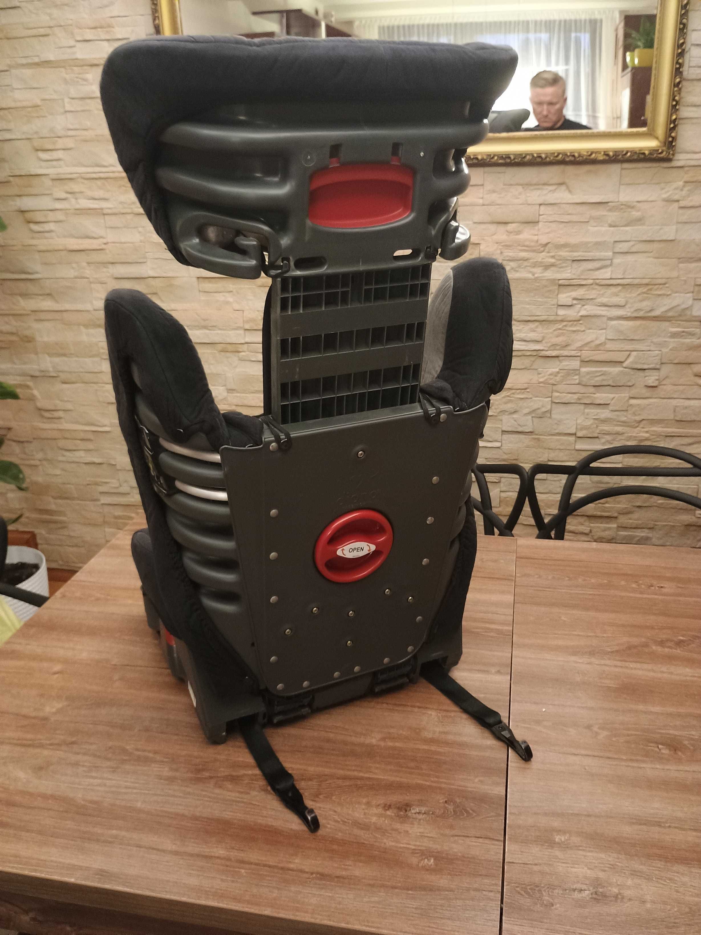 Fotelik samochodowy Diono Monterey 2  Jedna sztuka 15-36kg