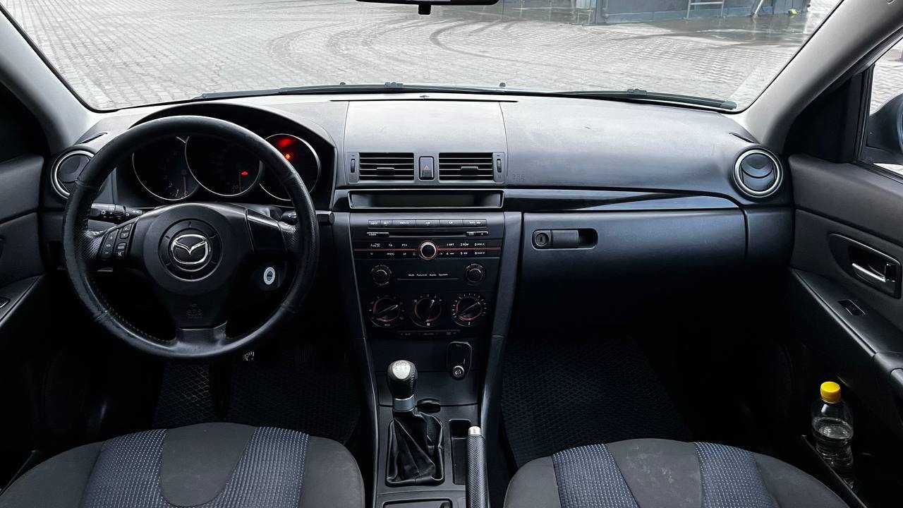 MAZDA 3 2003г 3800$
