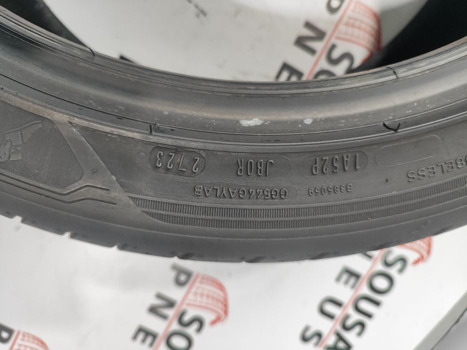 2 pneus semi novos good year 245-40R18 - Oferta dos Portes  140 Euros