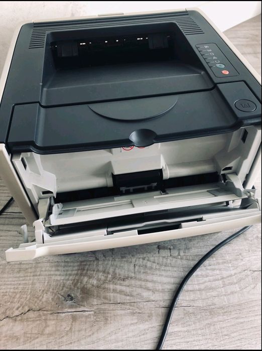 Принтер HP p2015d