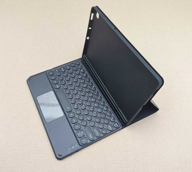 Чехол с клавиатурой и тачпадом Samsung Galaxy Tab S6 lite 2022 2024
