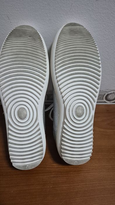 Tenis/Sapatilhas prateadas