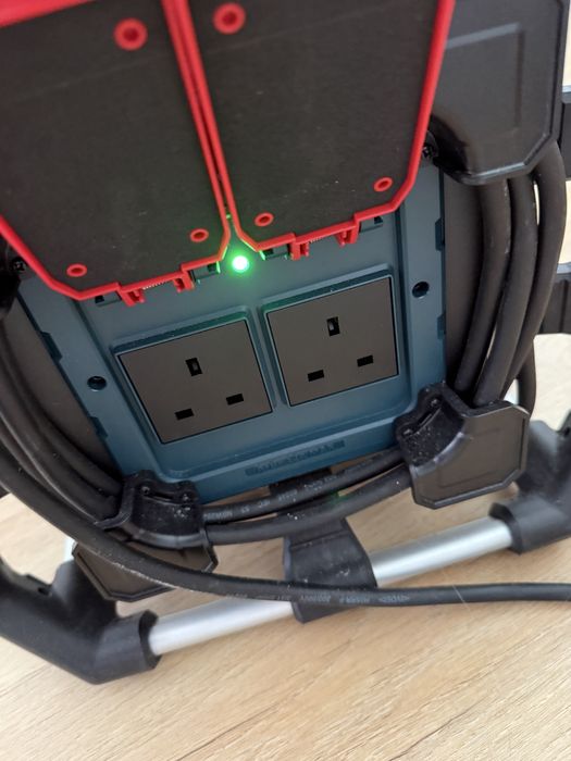 Radio FM/DAB Bosch Professional GPB 18V-5 SC bateria 5.0ah bluetooth