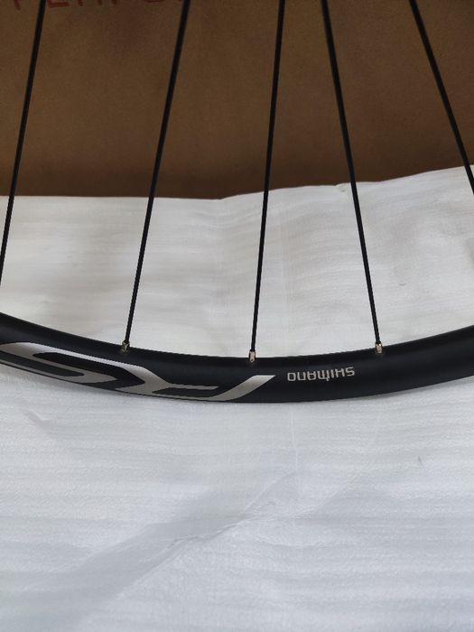 Rodas SHIMANO RS171 Tubeless Ready