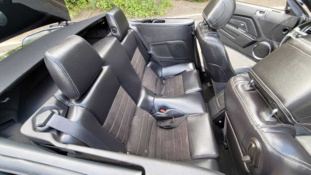 Ford Mustang GT Premium Convertible      2013