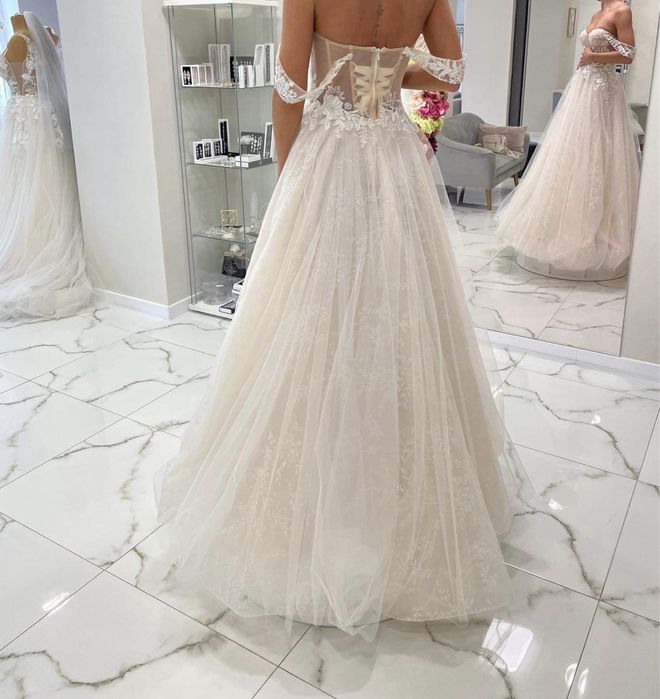 Piekna suknia slubna salon Allure