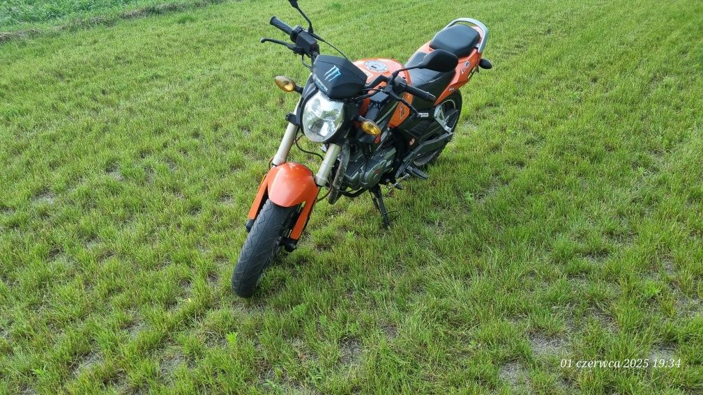 Motocykl Zipp Nitro 250